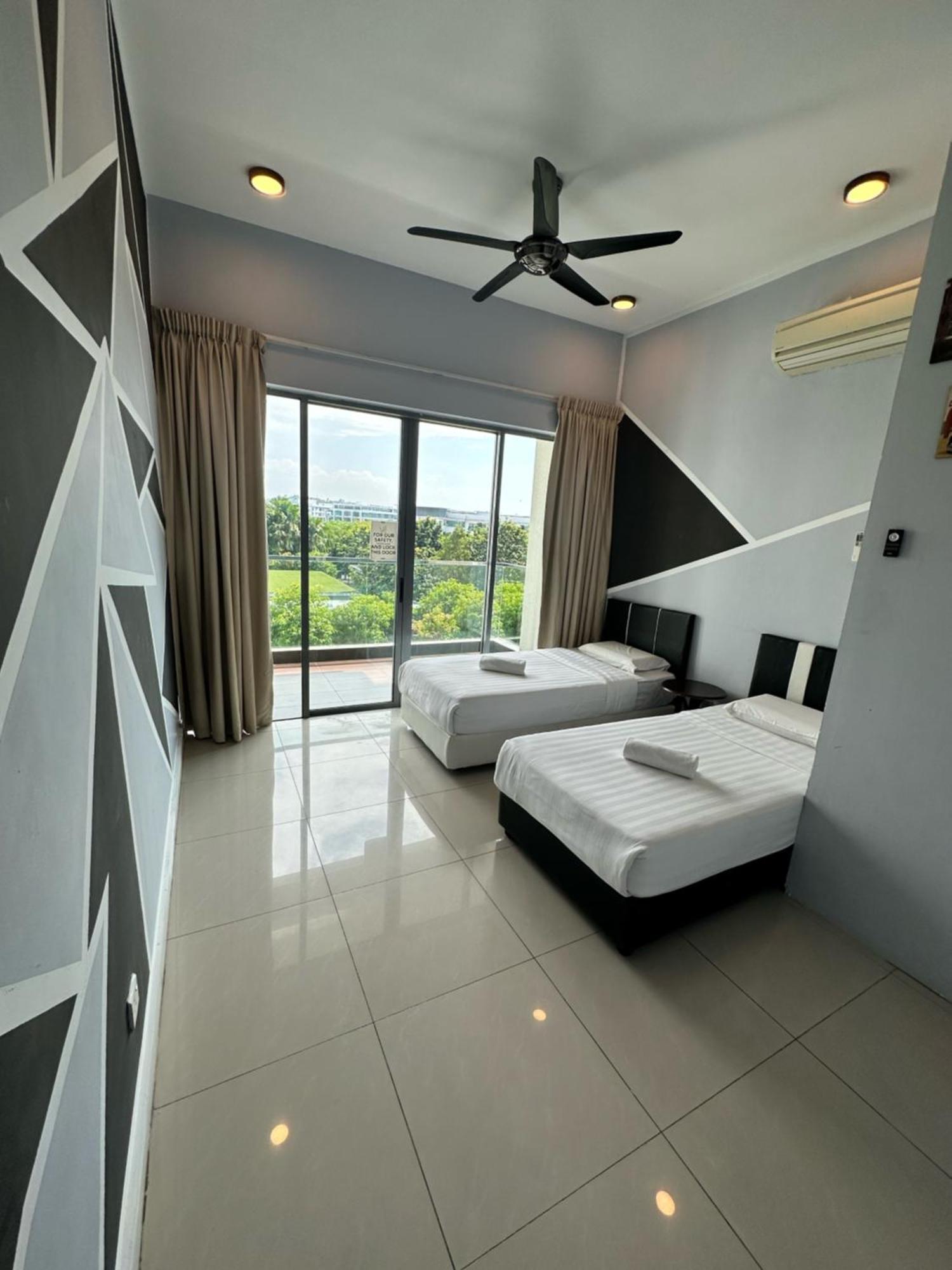 Keen Suites-The Loft Imago Kota Kinabalu Room photo